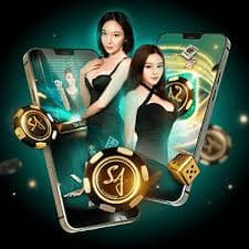 Suasana dealer live casino dengan meja taruhan langsung yang interaktif dan elegan